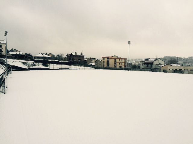 Communiqué : La neige et le froid perturbent les footballeurs